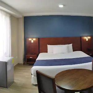 https://hotel-san-agustin-plaza.hotelsquito.com
